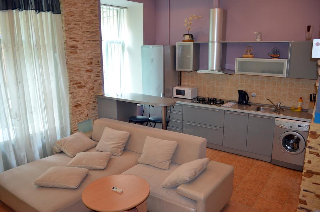 Chapayev Apartments Kiev Bilik gambar