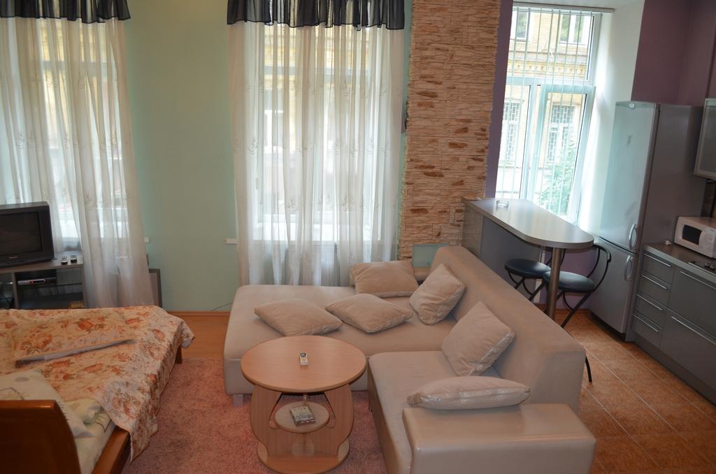 Chapayev Apartments Kiev Bilik gambar